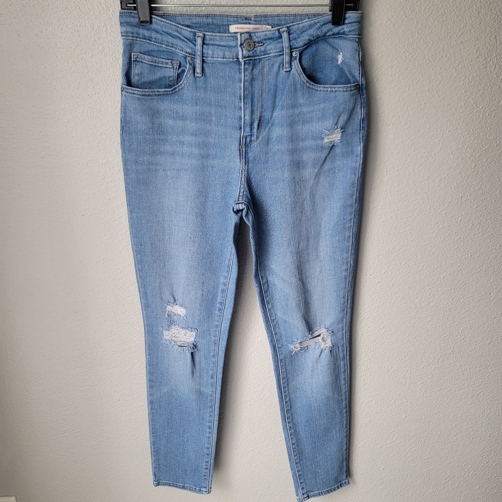Levi's 721 High Rise Skinny Light Wash Jeans Size 29 Color Light Wash